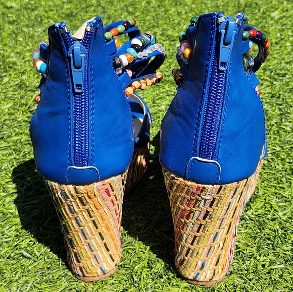Awesome Multicolor Wedges! Size 7 - Picture 3 of 10